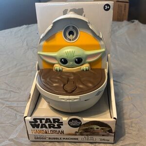Star Wars Mandalorian Grogu Bubble Machine - Green and Brown